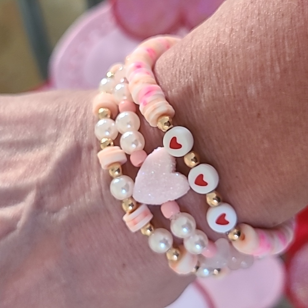 Valentines Day Bracelet Set Pink Gold Pearls Clay Heishi Bracelet Heart Handmade - Picture 6 of 6